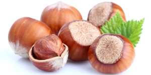 5-manfaat-makan-kacang-hazelnut